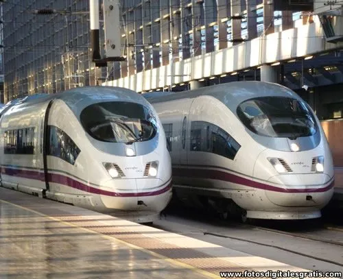 Trenes Renfe Regionales en la Estación María Zambrano de Málaga