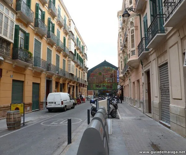 Calle de Málaga y Mercado de Atarazanas.