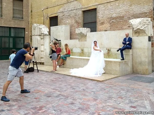 Fuente de la Plaza de las Flores, Centro Histórico de Málaga, Costa del Sol, Andalucía, España.