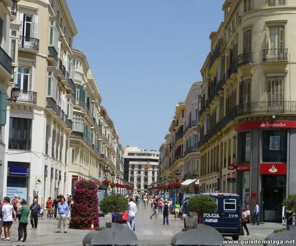 Calle Marqués de Larios, Centro Histórico de Málaga, Costa del Sol, Andalucía, España. Calle Marqués de Larios, Centro Histórico de Málaga, Costa del Sol, Andalucía, España.