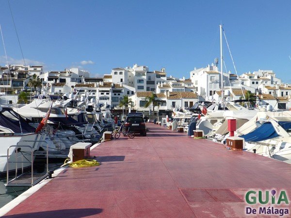 Puerto Banús Amarres del Puerto Deportivo