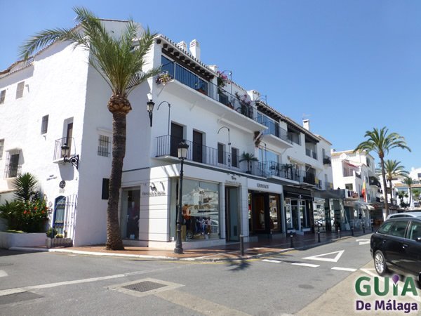 Puerto Banús Tiendas, Puerto Deportivo en Marbella