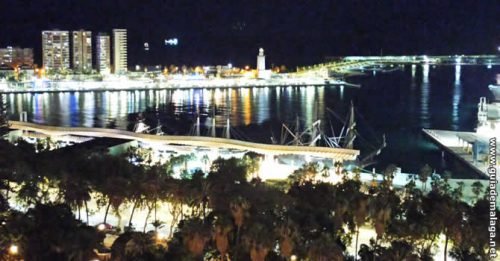 Vista Nocturna de Málaga